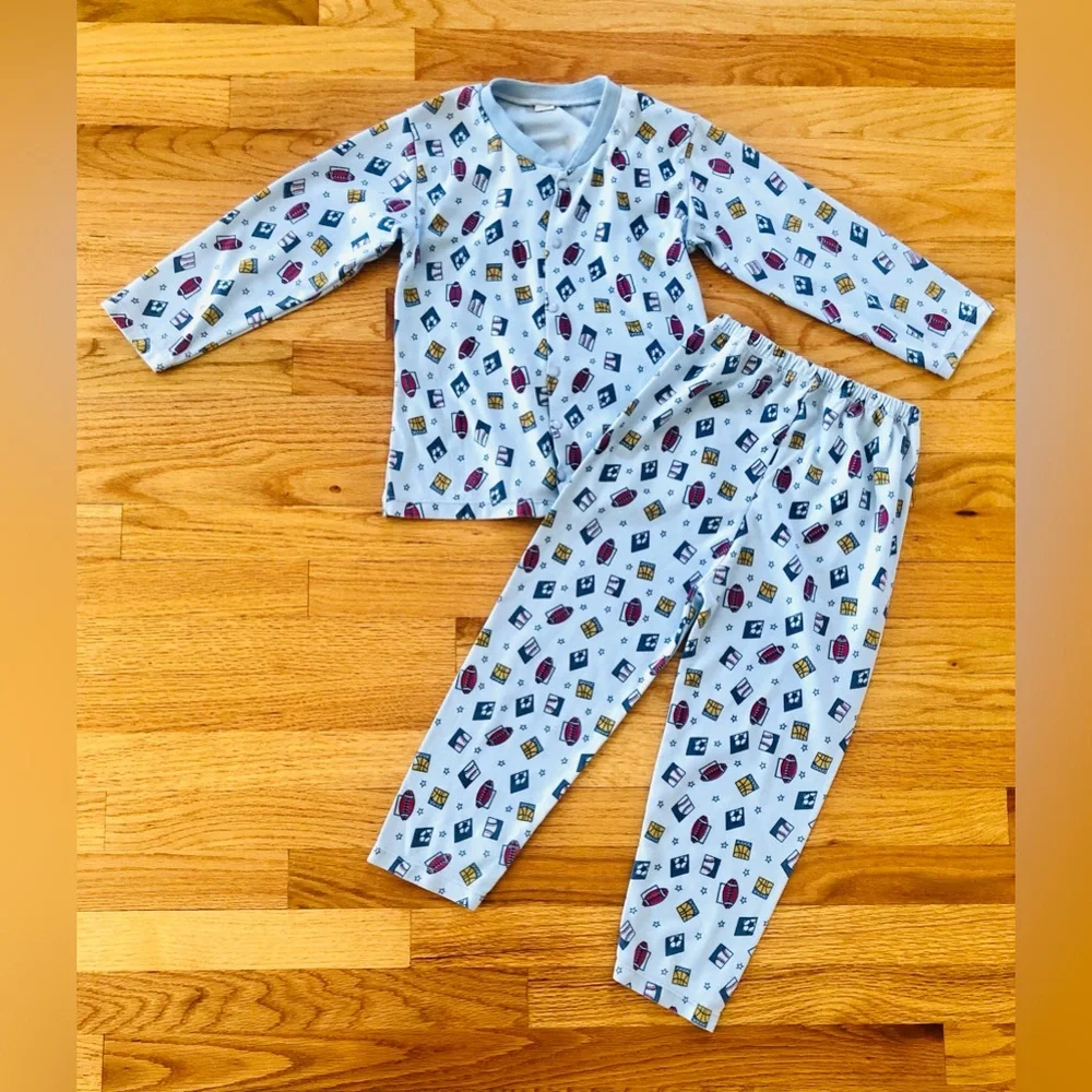 A set of 5 pairs kids pajamas - animal, vehicle & sport prints size 4